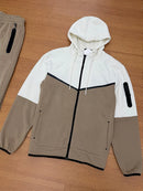 CONJUNTO MOLETOM TECH (creme/marrom)