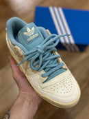 ADIDAS FORUM 84 LOW CL (cream white/blue)