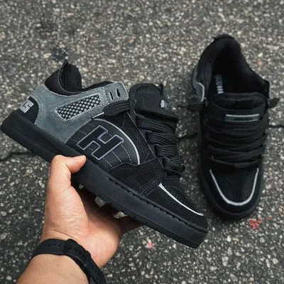 Hocks Bold Carbon